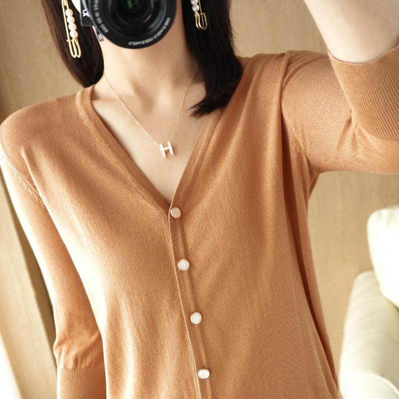 Women's ice silk T-shirt 2022 spring and summer new V-neck c - 图2