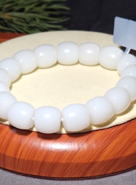 L120402 64.3克，直径13-12mm脂粉浓郁俄料三高羊脂白玉直切手链