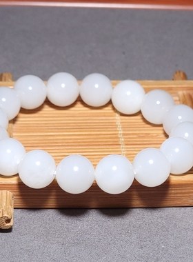新疆的猫L122004 42.6克，12mm色泽浓郁的老坑羊脂白玉圆珠手链