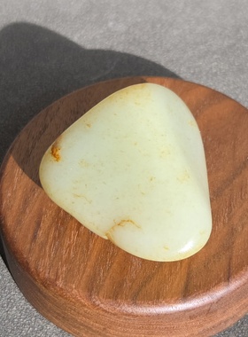 新疆的猫G121905 66.0克，特熟特润聚红皮的高青白玩籽