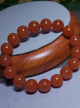 新疆的猫Z082803 35.8克R11.5油亮红得惊艳原矿柿子红南红手串