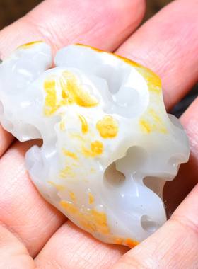 新疆的猫33克，艳红皮顶细顶熟浓白羊脂独籽苏工太湖石SBH310