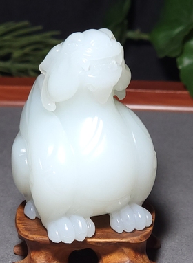 L010906 新疆的猫116.6克白度浓郁的三高羊脂玉望天吼把件和田玉