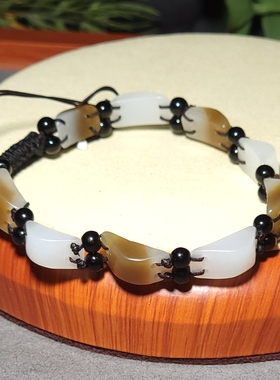 新疆的猫L122602 12.2克，15-8-6mm肉质细腻油膏级糖白玉手链