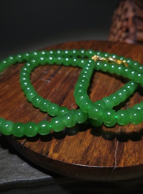 YQ010602 61.6克直径7-6mm质地冰透色调清爽碧玉苹果绿老型珠挂链