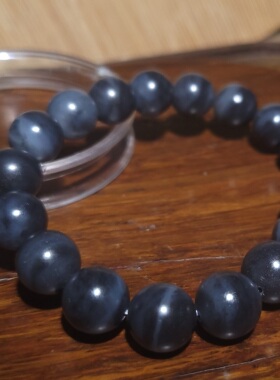 YQ032914  44.0克，12m特油白玉底墨玉籽料手串臻品，新疆的猫