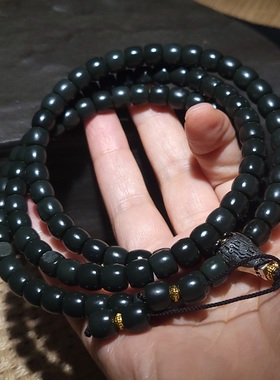 新疆的猫YQ010702 97.8克高油色醇美新疆叶城黑青玉山流水108禅串