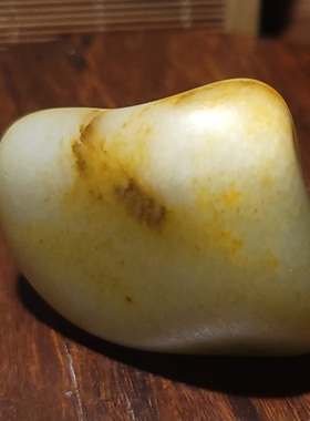 新疆的猫YQ092305 31.6克洒金皮玩籽清爽舒适老熟的黄白玉玩籽