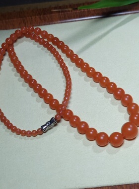 Z030703新疆的猫31.5克超美肉细油亮色浓惊艳柿子红南红塔形项链