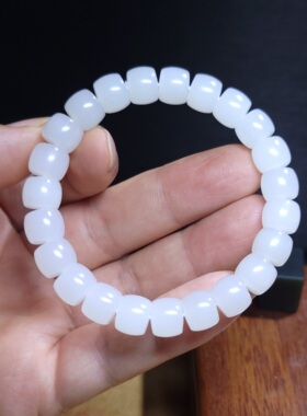 Z032306 新疆的猫32.8克极油细腻白糯“油膏料”羊脂白玉归圆手串