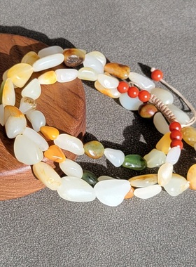 新疆的猫C121903 43.6克，54粒颜色丰富多彩渐变型老熟籽料项链