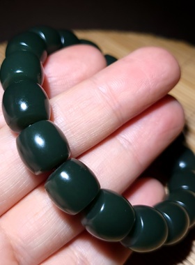 新疆的猫zg121504 53.4克，鲜靓柔美超级油润新疆青玉老型珠手串