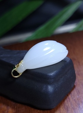 新疆的猫Z092003 3.6克结构“凝脂”且末三高羊脂白玉金镶玉兰花