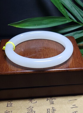 新疆的猫Z101406 49.4克，R61极冰糯冻油脂状野牛沟羊脂白玉手镯