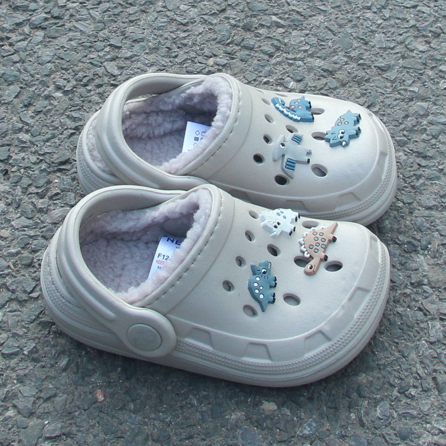 捡漏~大牌洞洞鞋加绒保暖舒适外贸原单童鞋室内拖鞋卡通包头鞋,淘宝优惠券,粉丝福利购,淘宝优惠卷