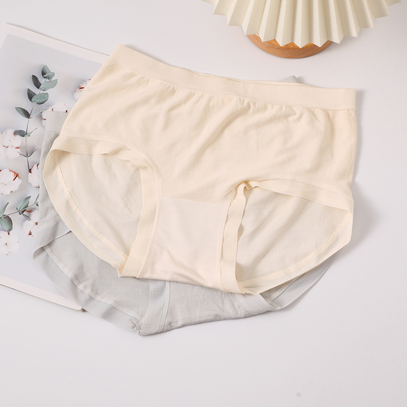 布可可莫代尔无缝内裤女中腰一片式透气桑蚕丝抗菌底裆女生三角裤 - 图2