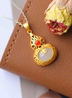 韩版时尚项链镶嵌白玉宫廷复古轻奢玉髓吊坠女锁骨玉石宝瓶吊坠