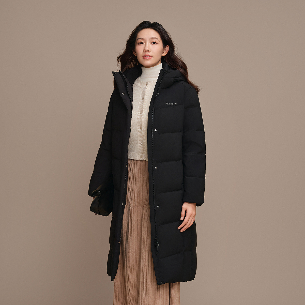 波司登25新款羽绒服女连帽过膝长款显瘦通勤外套商场同款