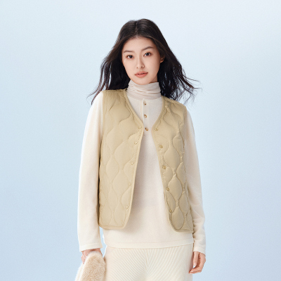 波司登叠穿短款V领内胆羽绒马甲