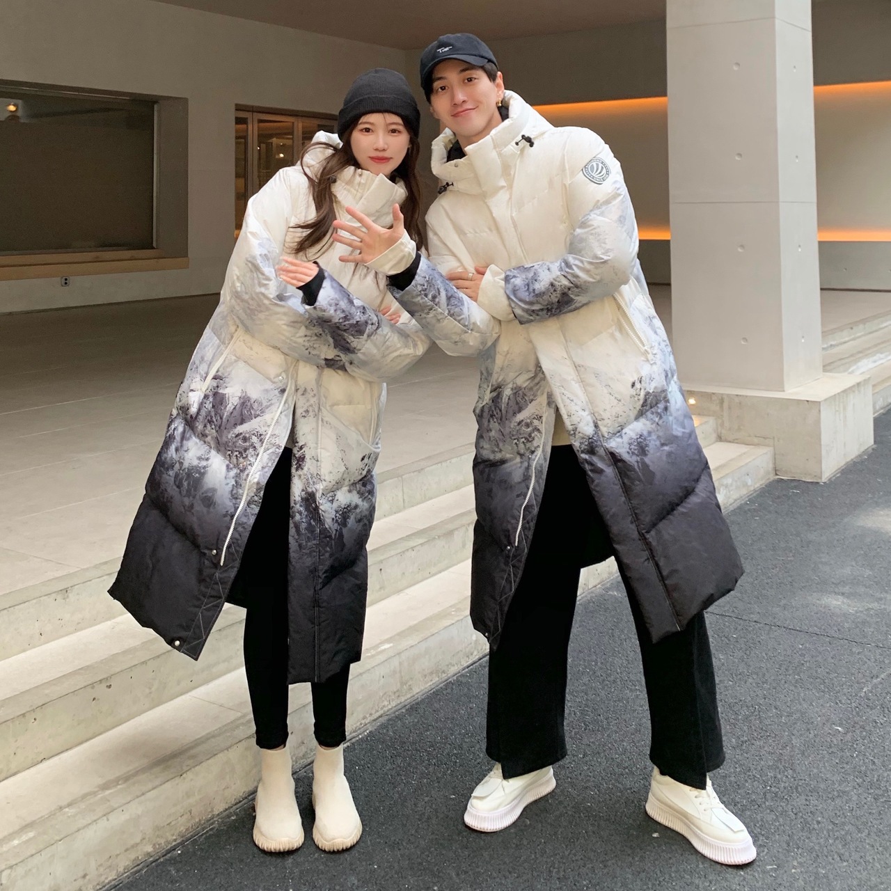 波司登新款 女士渐变雪山时尚账动廓形中长冬装保暖羽绒服外套 2021 波司登新款 女士渐变雪山时尚账动廓形中长冬装保暖羽绒服外套 2021