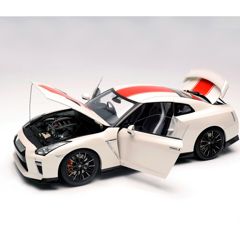 Motorhelix限量 1:18 尼桑GT-R(R35)50周年纪念 合金全开汽车模型 - 图1