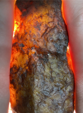 黄白河磨玉原石手把件和田玉籽料