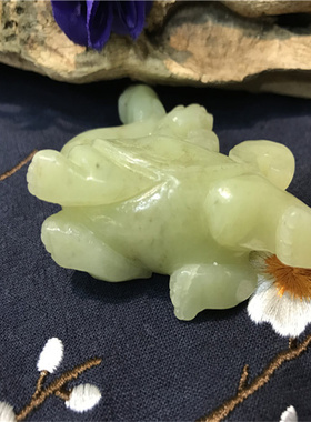 河磨玉黄白老玉手把件龙龟摆件