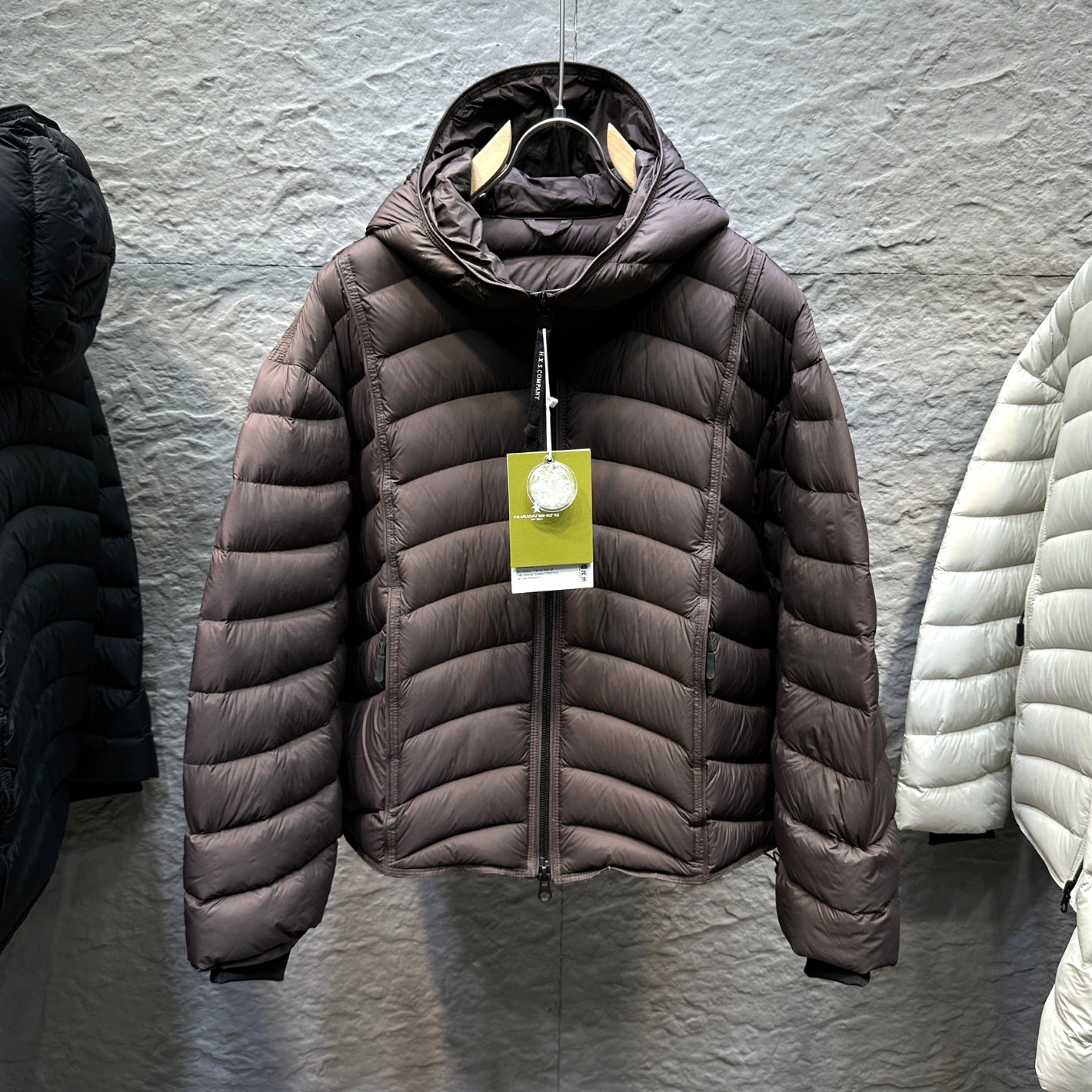 180克90%白鸭绒轻盈户外保暖龟背绗缝正品排骨连帽羽绒服外套男女