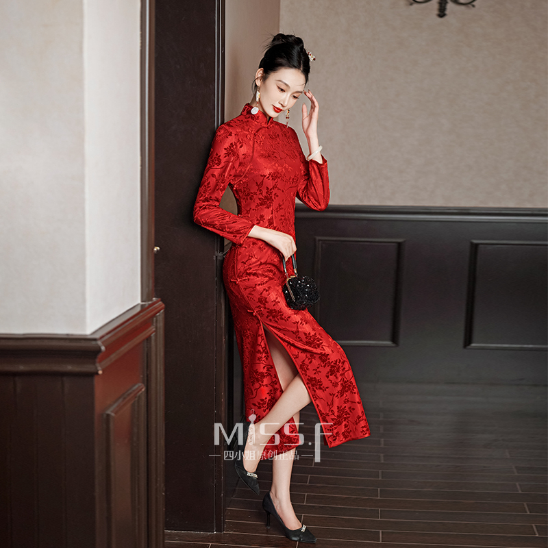 四小姐红色冬季长袖喜妈妈婚宴礼服旗袍秋冬款2024新款婆婆婚宴装