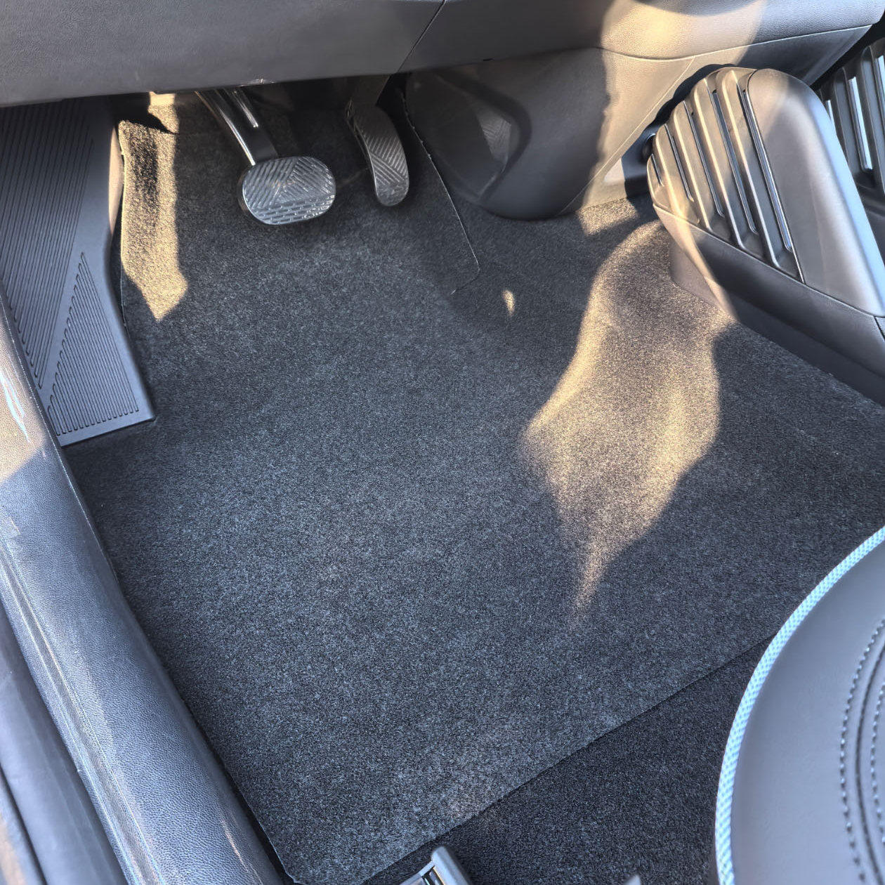 汽车通用脚垫自由裁剪易清理主驾驶绒面单片车垫全包围保护垫防水,淘宝优惠券,粉丝福利购,淘宝优惠卷