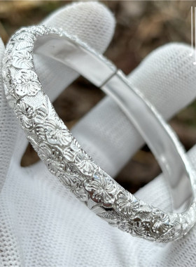 泥鳅背墨梅银手镯女手工定制梅花重工999足银实心送妈妈长辈女友