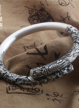 云龙抱柱复古风光面银手镯