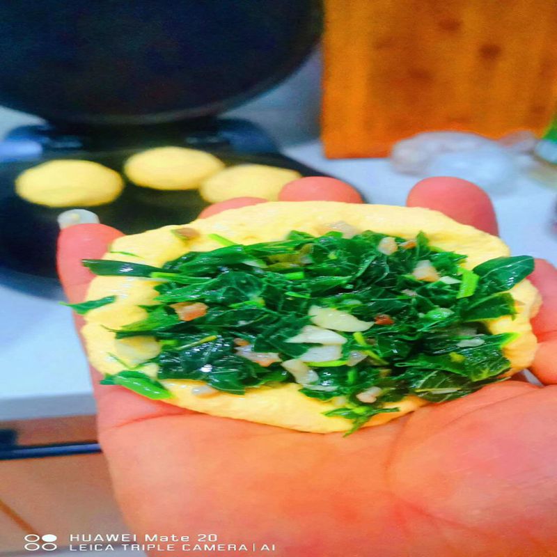 姥姥纯手工大锅五谷黄金菜团子 窝头杂粮 玉米面 野菜馅饽饽 现做 - 图1