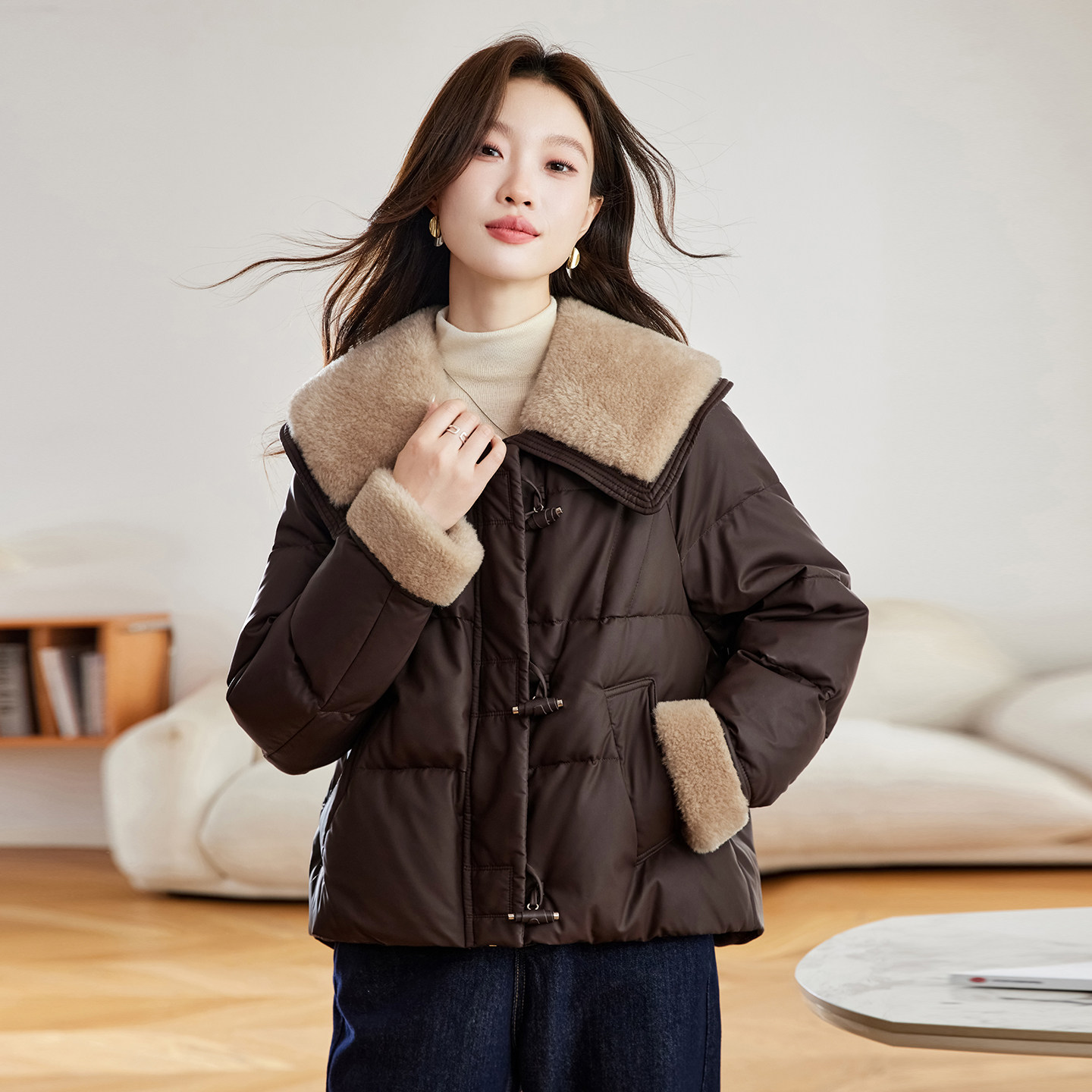 爆款皮面羽绒服女短款冬装新款胖MM宽松时尚大毛领保暖皮衣外套 - 图0