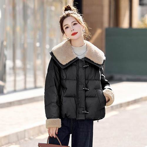 大码女装短款羽绒服女冬新款小个子妈妈大翻领气质减龄皮衣厚外套 - 图1