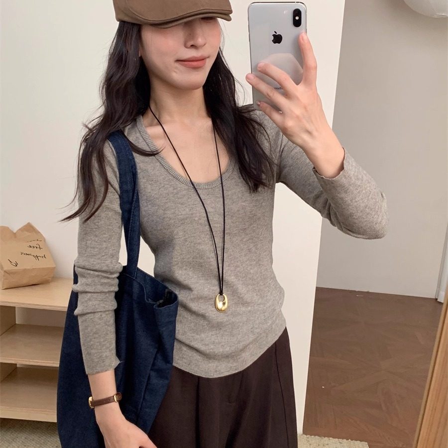 时尚简约纯色U领针织衫女2025秋季新款亲肤透气休闲百搭套头上衣
