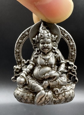 西藏天铁托甲錾刻藏佛黄财神吊坠藏传腰牌挂件古玩文玩