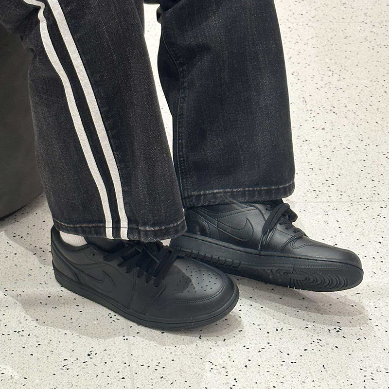 耐克/Nike Air Jordan1 Low 黑武士男款休闲低帮板鞋 553558-093,淘宝优惠券,粉丝福利购,淘宝优惠卷