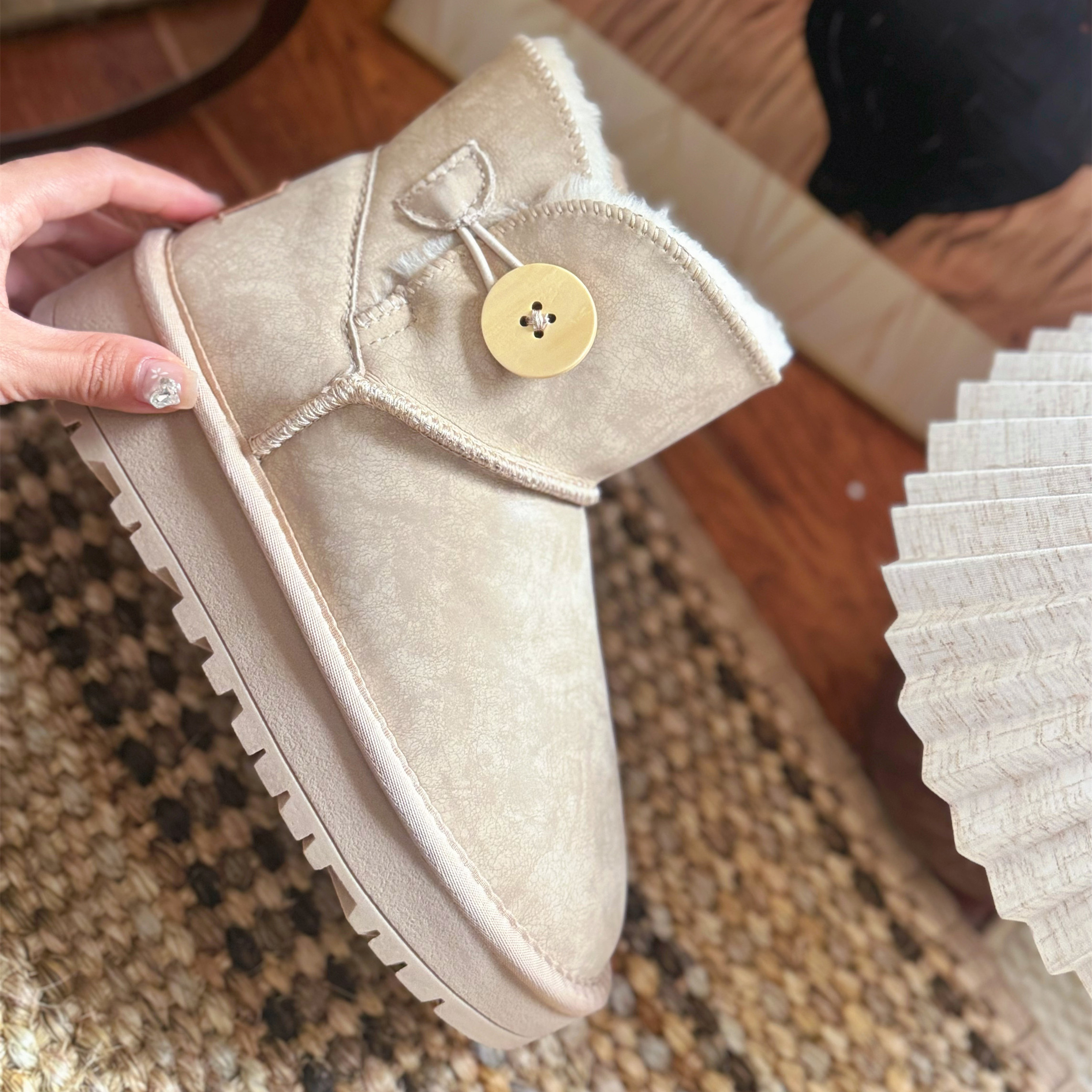 防水雪地靴女2025年冬季新款厚底增高皮毛一体东北加绒加厚棉靴子