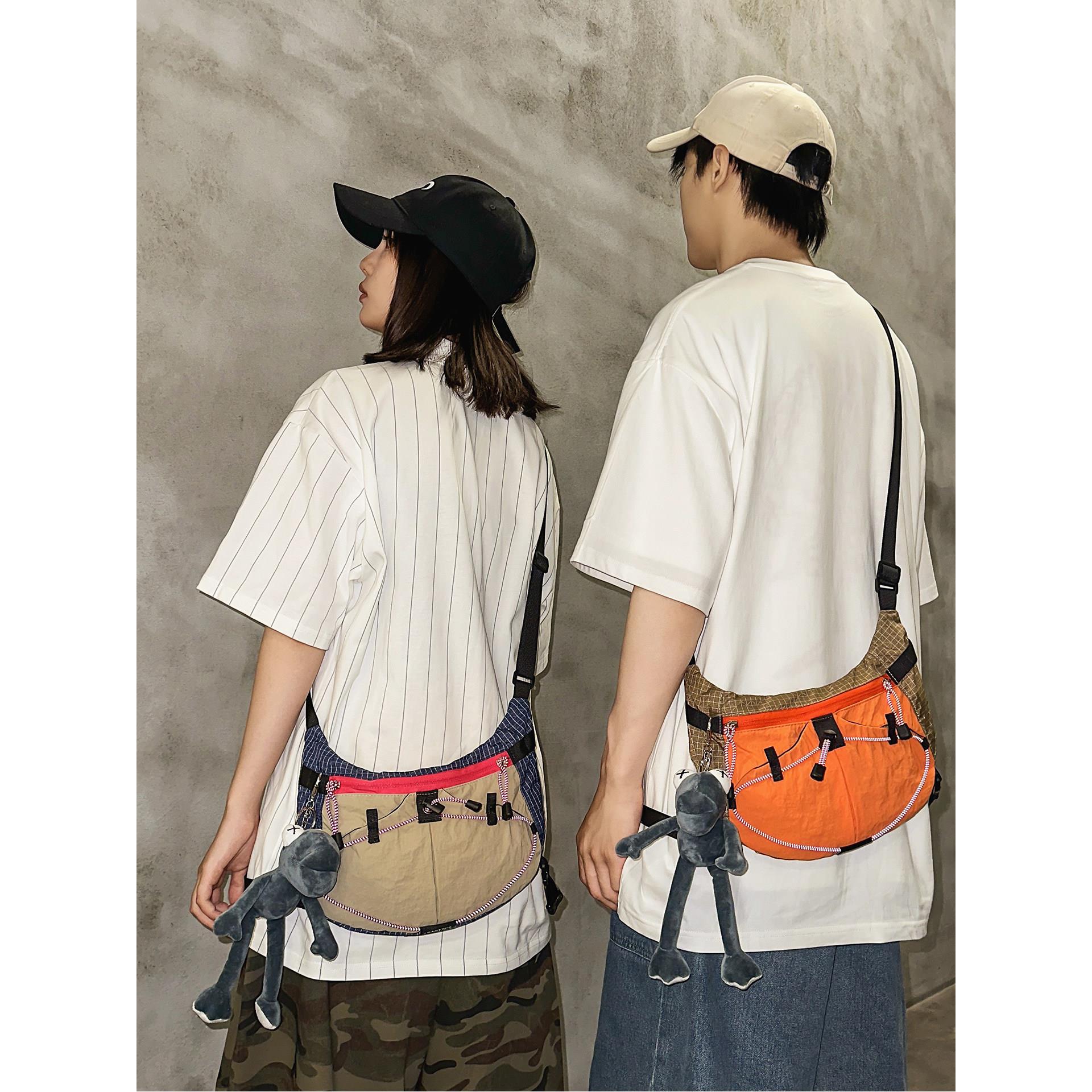 Outdoor workwear casual style small bag for men and women, lightweight waterproof sports cycling crossbody small bag dumpling bag trendy