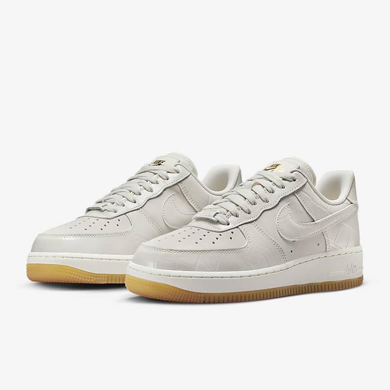 耐克女鞋Nike Air Force 1 AF1 生胶空军一号复古板鞋 DZ2708-001 - 图1