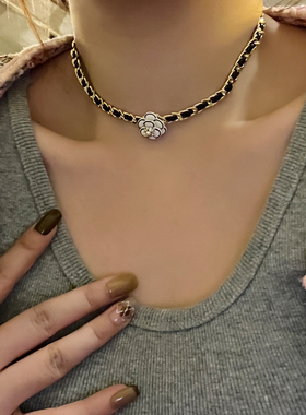 宴会千金~气质小香风山茶花项链