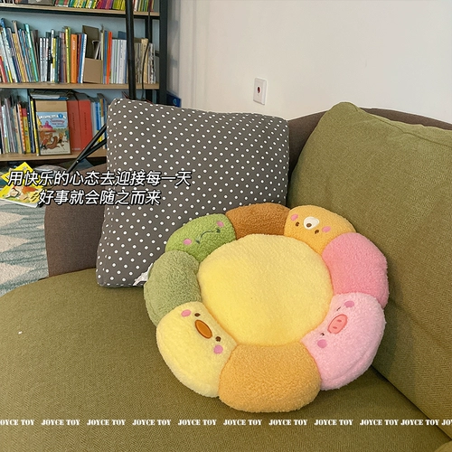 Цветочная подушка пука