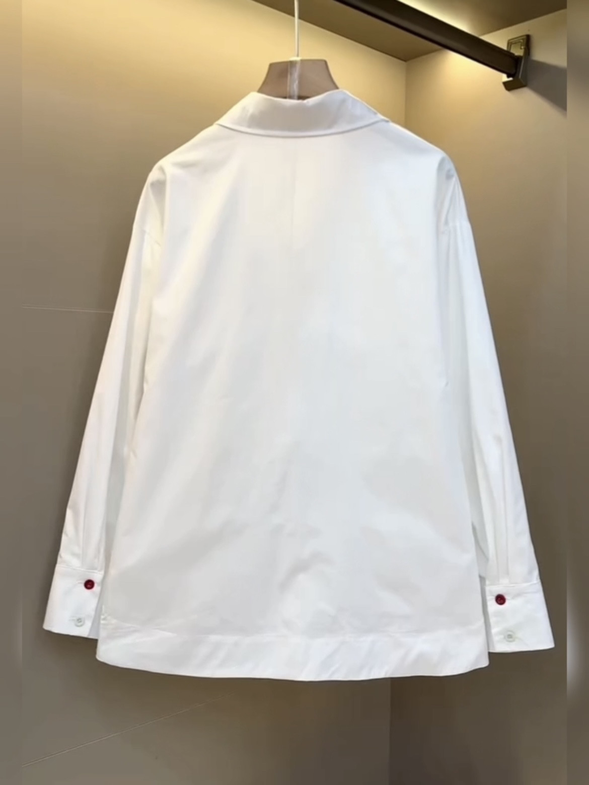 秋冬大码女装彩色扣子衬衫宽松显瘦减龄内搭外穿小众简约长袖上衣,淘宝优惠券,粉丝福利购,淘宝优惠卷