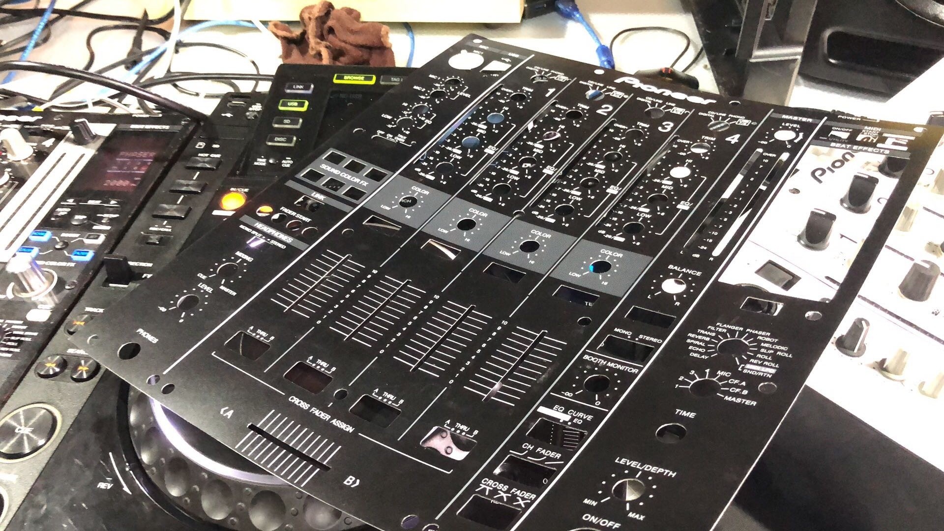 先锋PIONEER DJM900NEXUS SRT混音台打碟机贴膜保护贴纸白色款 - 图2