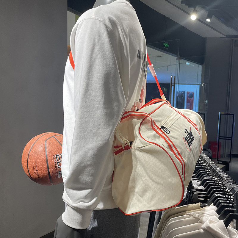 Nike耐克单肩斜挎包休闲轻便健身运动训练旅行休闲包DH6863-113,淘宝优惠券,粉丝福利购,淘宝优惠卷