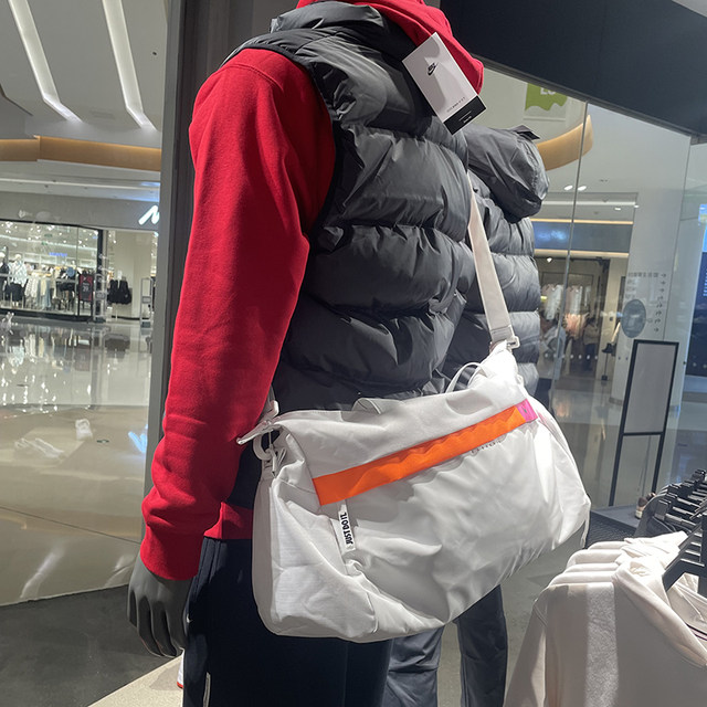 Nike high-looking sports and leisure shoulder bag