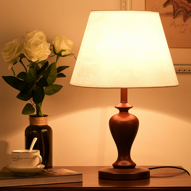 现代中式 简约美式复古木质台灯卧室床头调光led中古宾馆酒店灯具