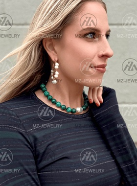 孔雀石淡水巴洛克珍珠项链时髦女