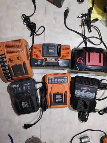 AEG/里奇RIDGID 18V/12V充电器220V电池18V/12V红摩托的工具店 - 图3